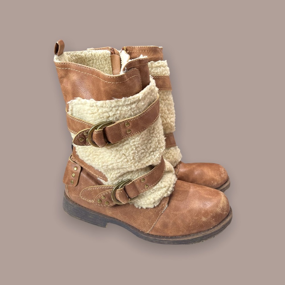 Sugar boots with fur sz 10